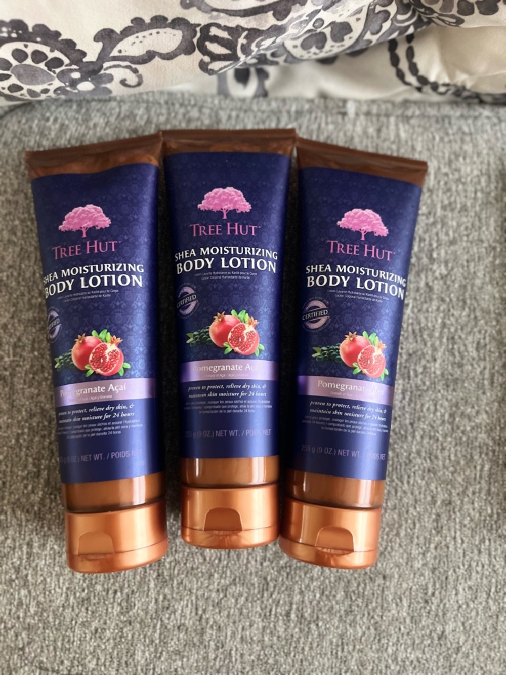 Tree Hut Shea Moisturizing Body Lotion - Pomegranate Acai (Purple)